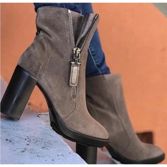 Aquatalia Ilenia Gray Suede Ankle Boots Size 10 Women’s MSRP $495 - Picture 2 of 16